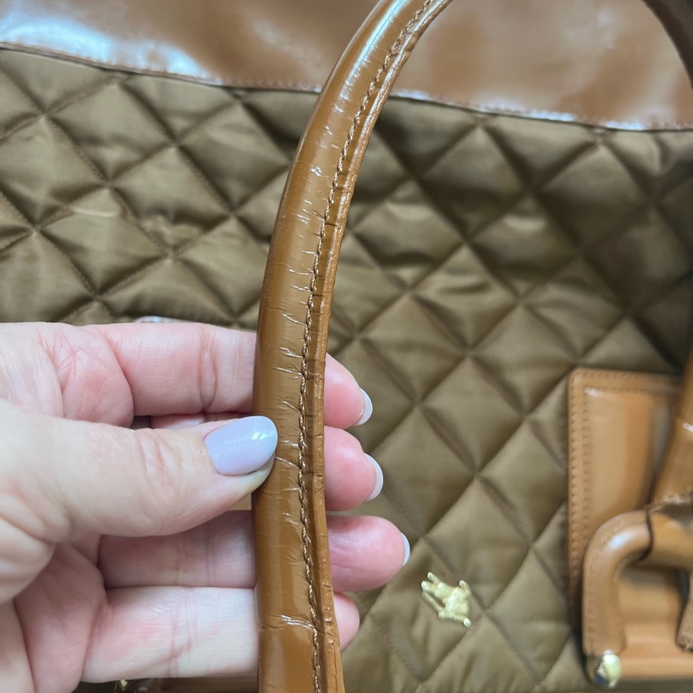 Burberry Quilted Grange Tote Large - Picture 6 of 8